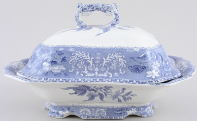 Vegetable Dish with Cover c1840